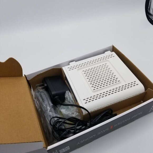 ARRIS Surfboard SB6190 DOCSIS 3.0 Cable Modem, White - 1.4 GBPs - Picture 7 of 9